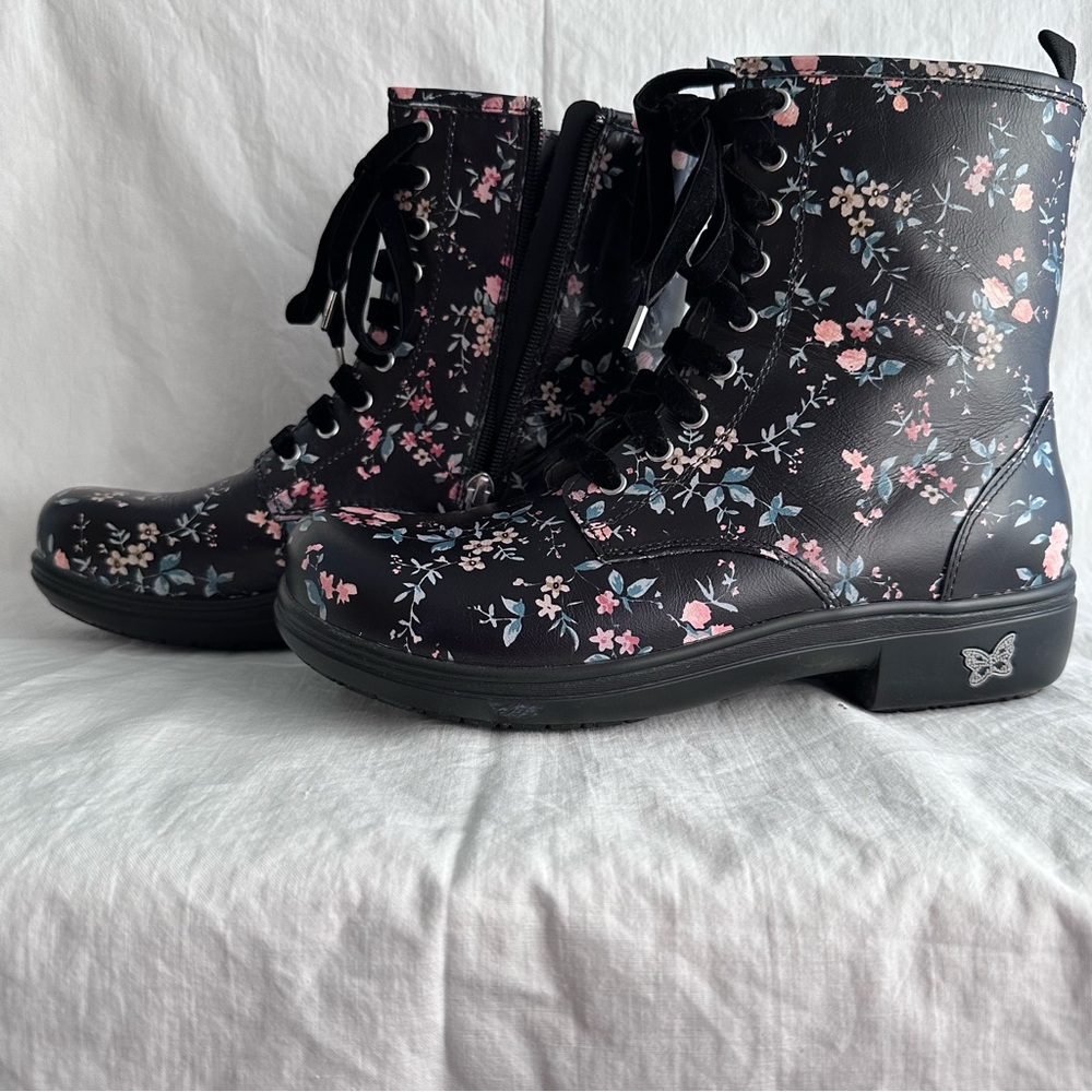 Alegria Sweetie Pie Combat Boots Whimsygoth Fairycore Black Floral Velvet Laces